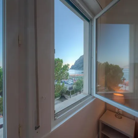 阿非塔卡梅弗洛旅馆 4*