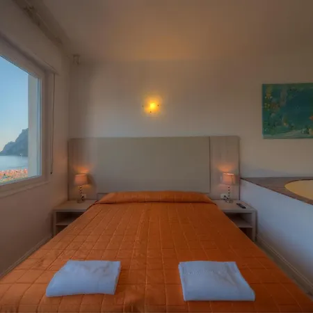 阿非塔卡梅弗洛旅馆 招待所 蒙特罗索阿尔马雷