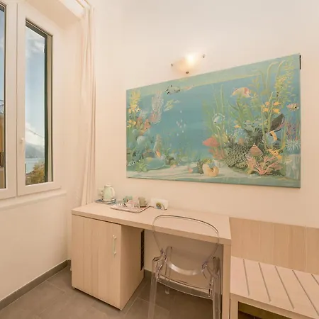 アフィッタカーメレ ダ フロー ゲストハウス 4*