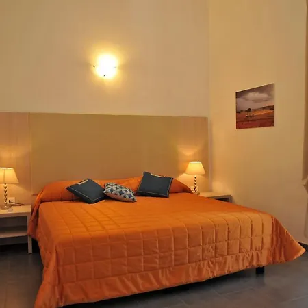 アフィッタカーメレ ダ フロー 4* モンテロッソ・アル・マーレ