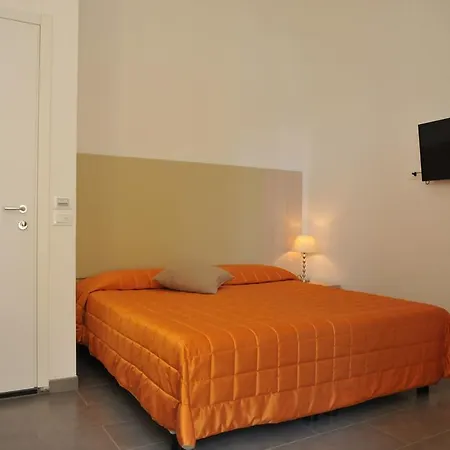 アフィッタカーメレ ダ フロー モンテロッソ・アル・マーレ