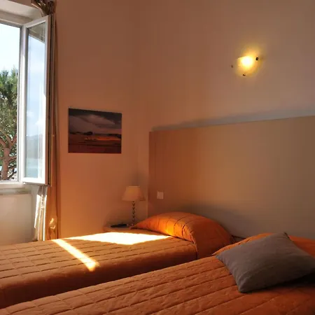 アフィッタカーメレ ダ フロー ゲストハウス 4*